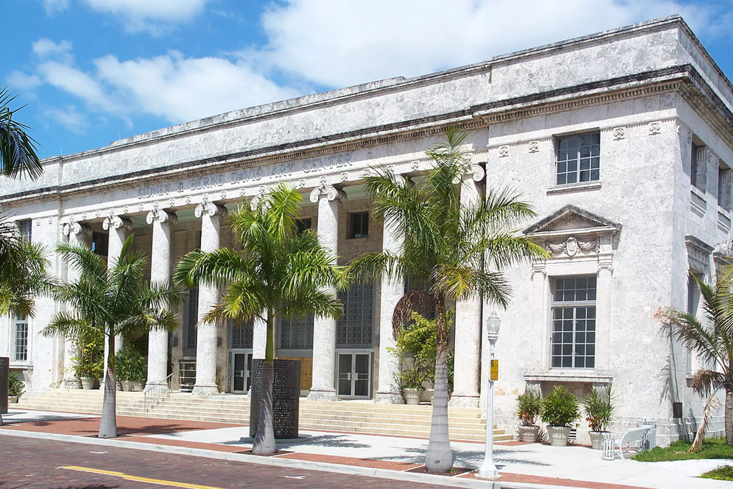 Sidney & Berne Davis Art Center (SBDAC) - Cape Coral